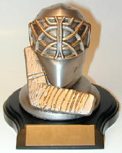 Statue_Hockey_Mask_Stick_with_Base.JPG (48091 bytes)